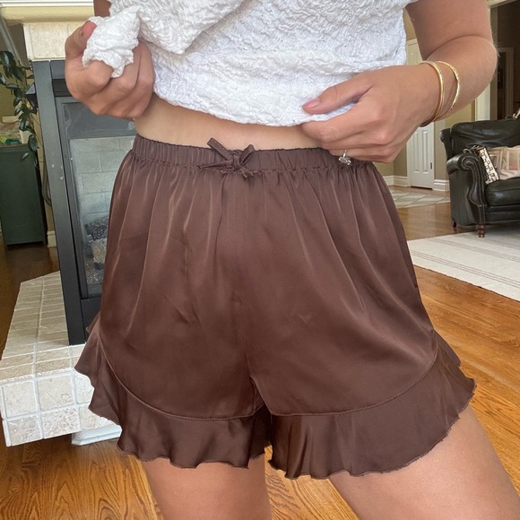 Brown Satin Ruffle Shorts Trendy Western Boho Size S/M - Picture 1 of 5
